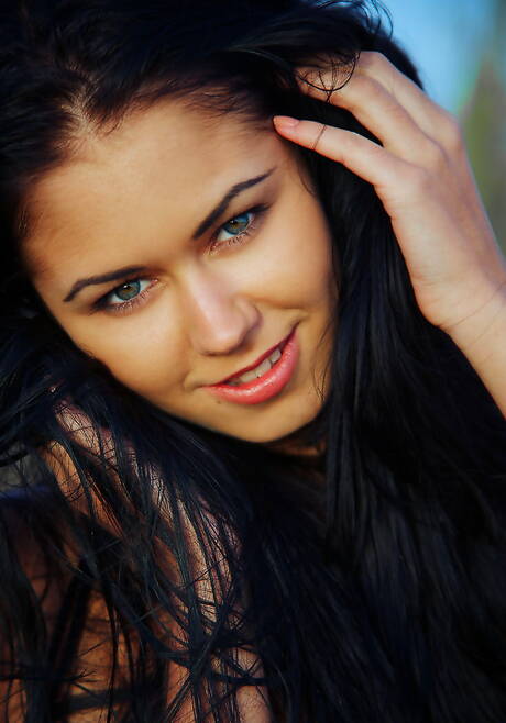 Met Art are pleased to offer you xxx pics featuring Macy B unveiling superb shape