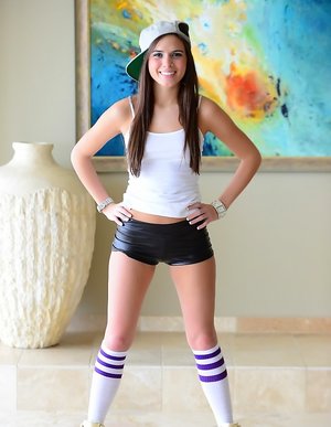 HD Panther are pleased to offer you a free pictures featuring Kaley Kade xxx gallery 195129